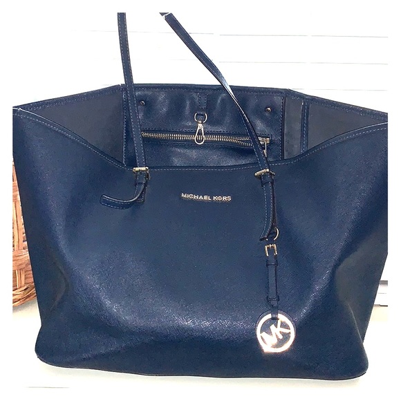 Michael Kors Handbags - Used Michael Kore bag